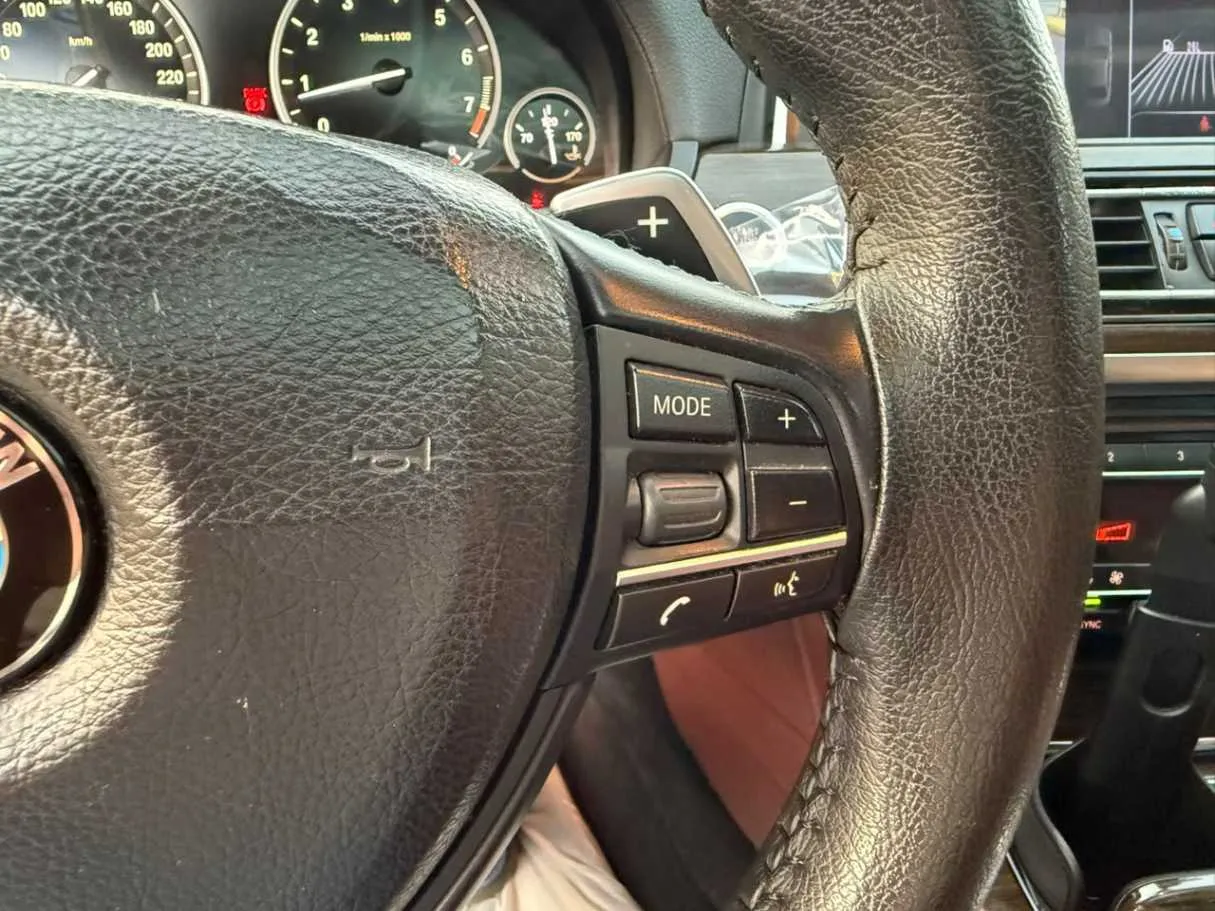 Car image 39