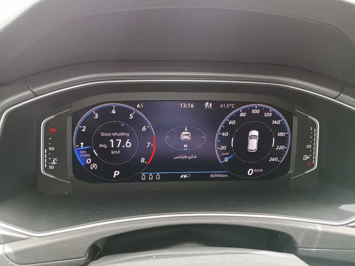 Car image 14