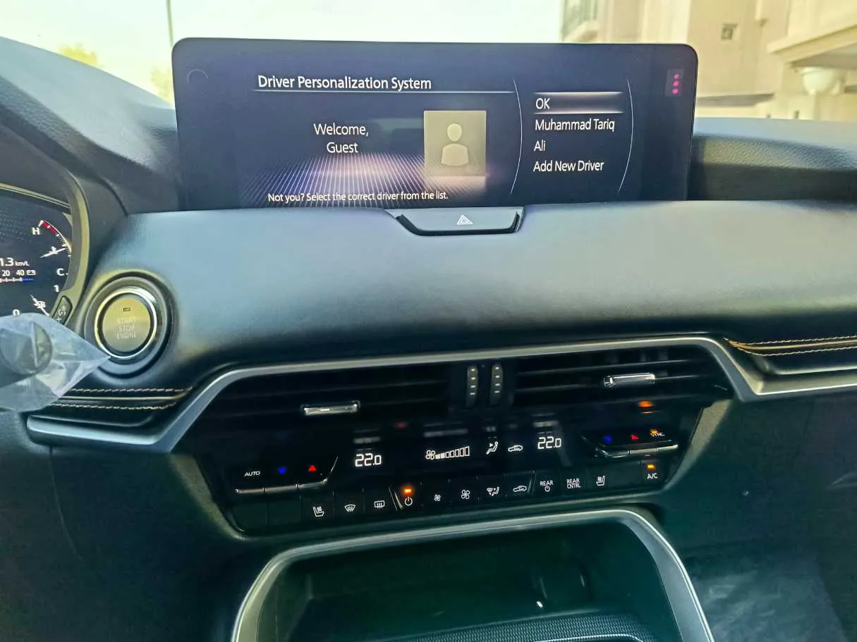 Car image 26