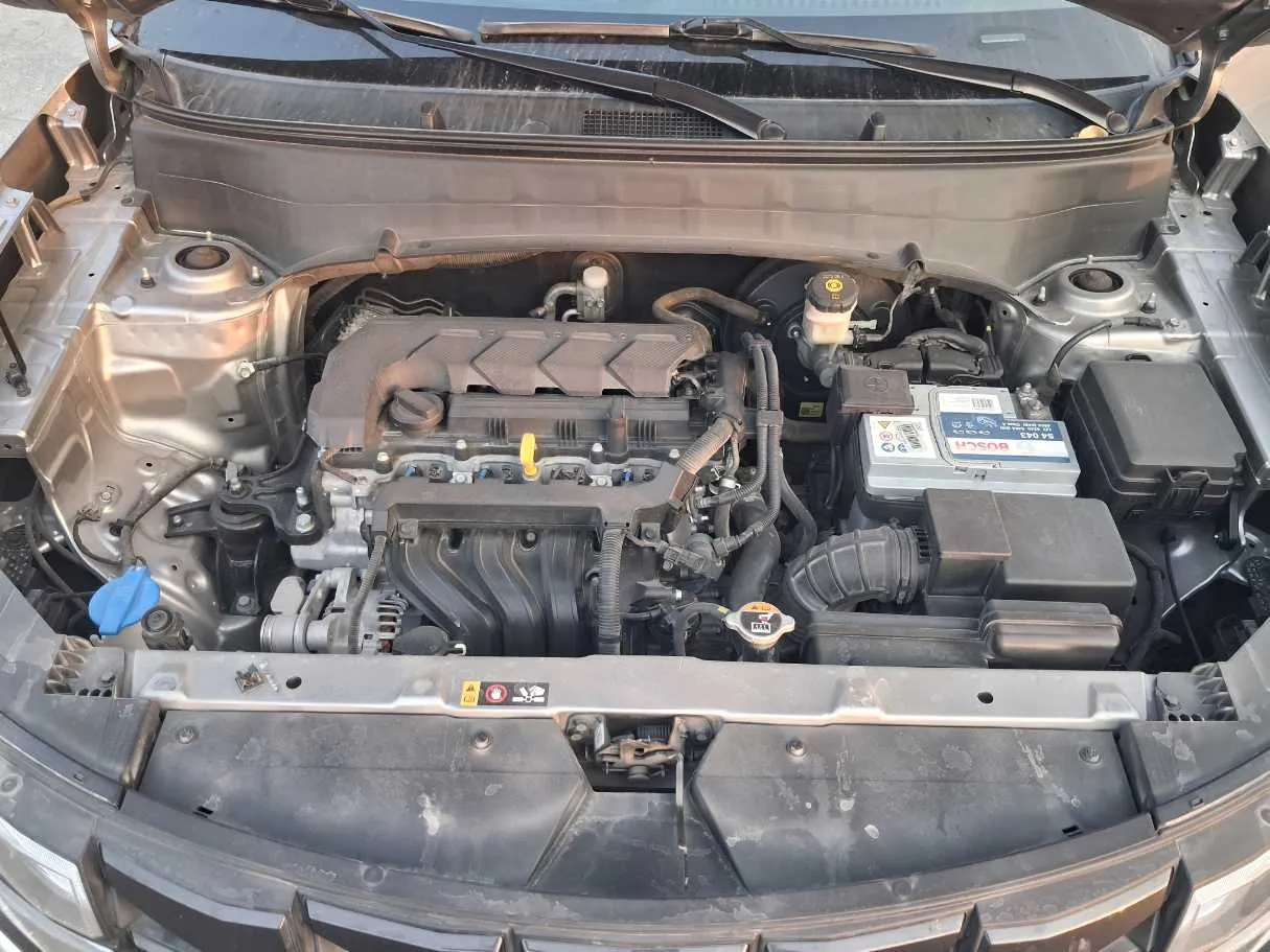 Car image 18