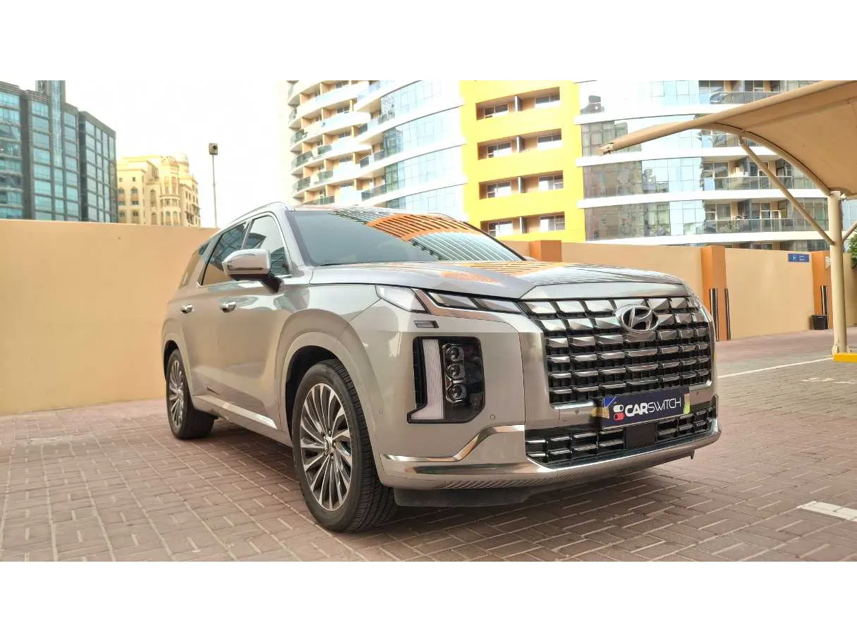 Car image 3