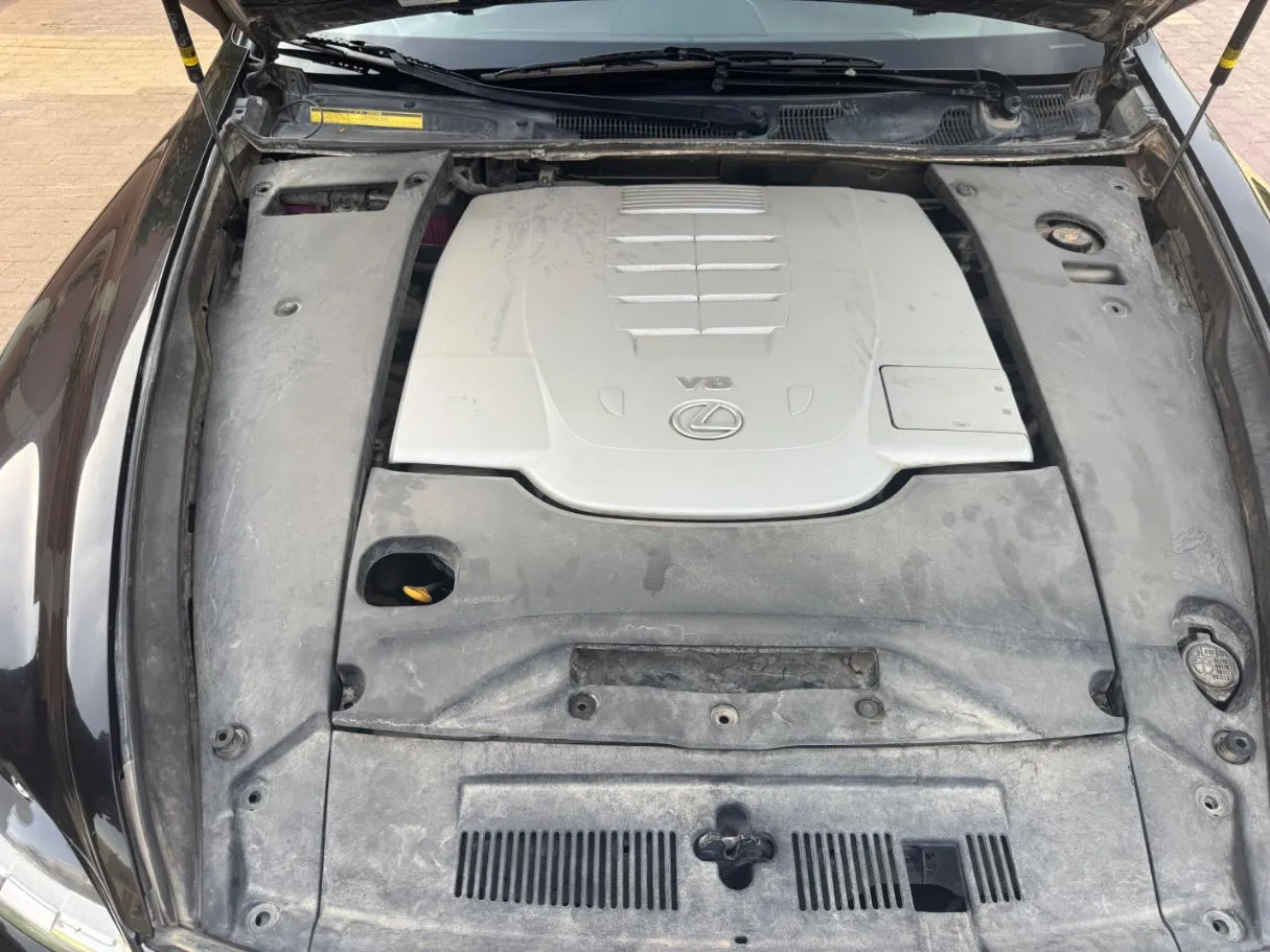 Car image 26
