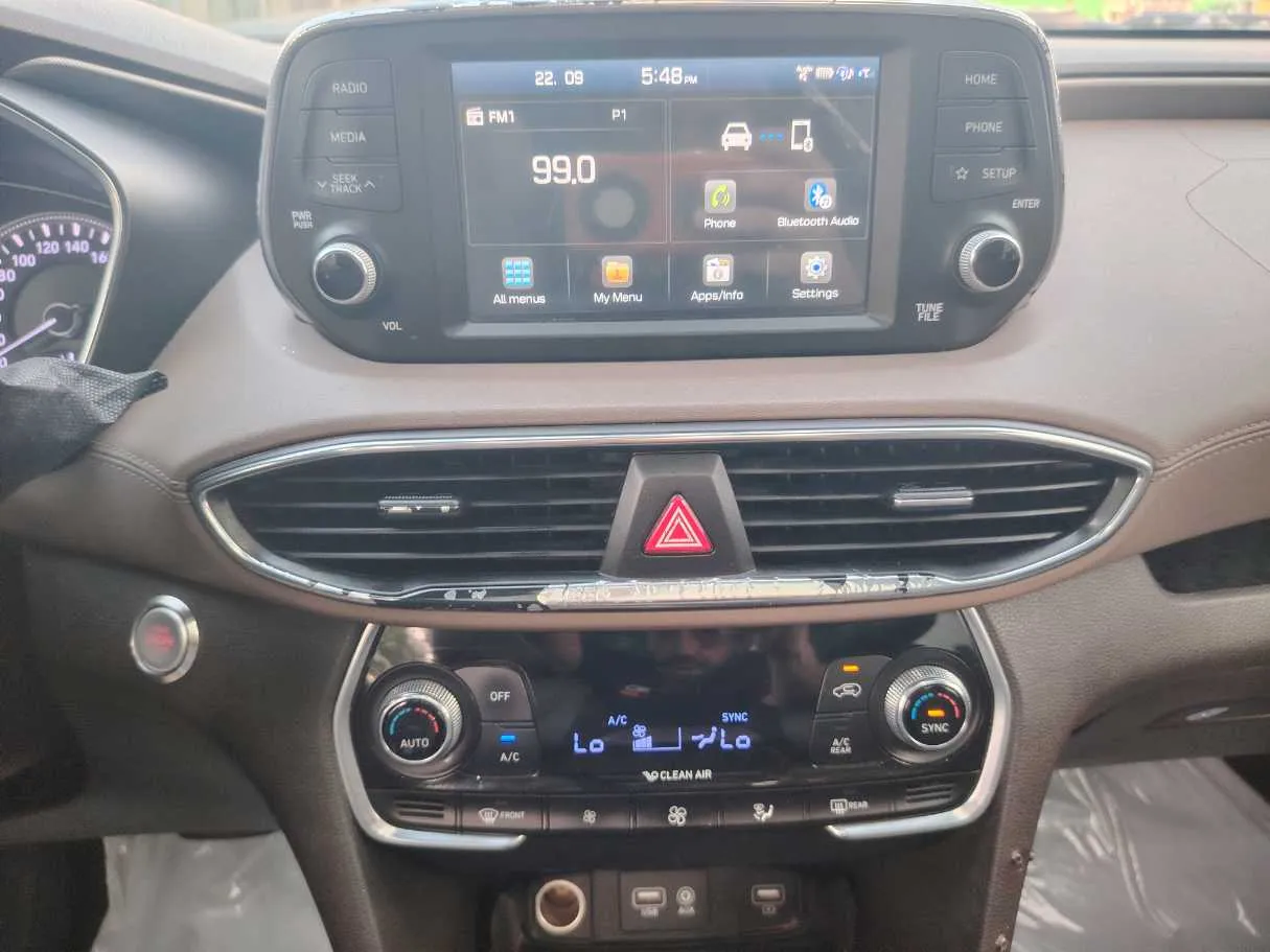 Car image 20