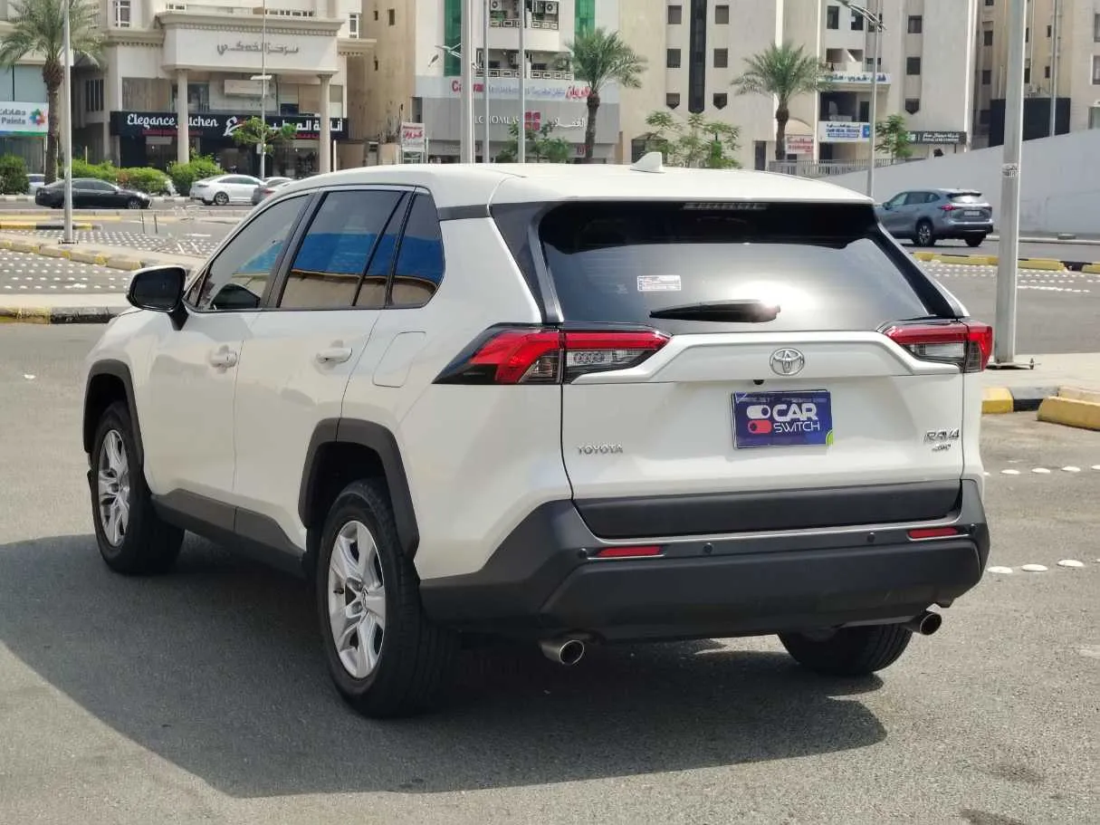Car image 7