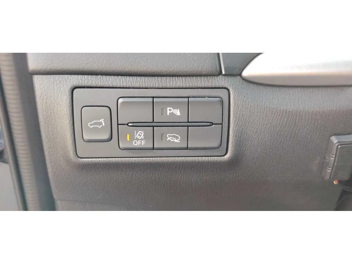 Car image 29