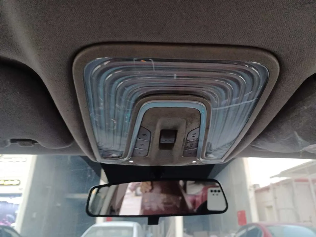 Car image 22