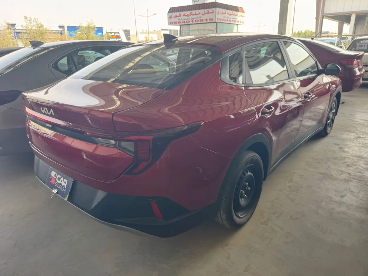 Car image 4