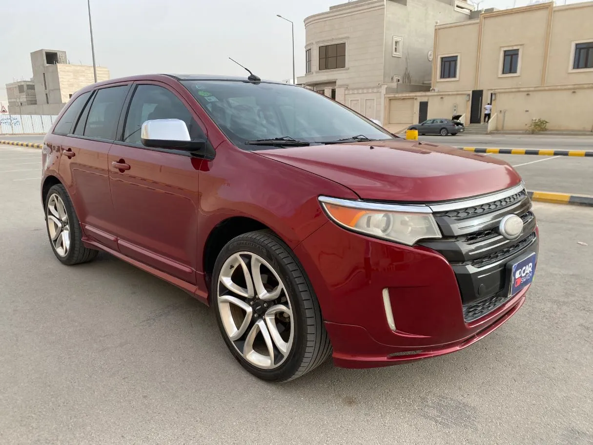 Car image 3