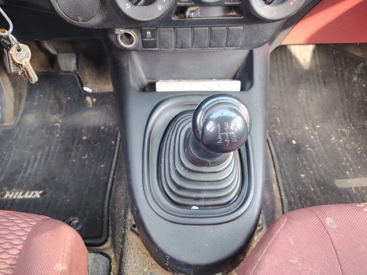 Car image 19