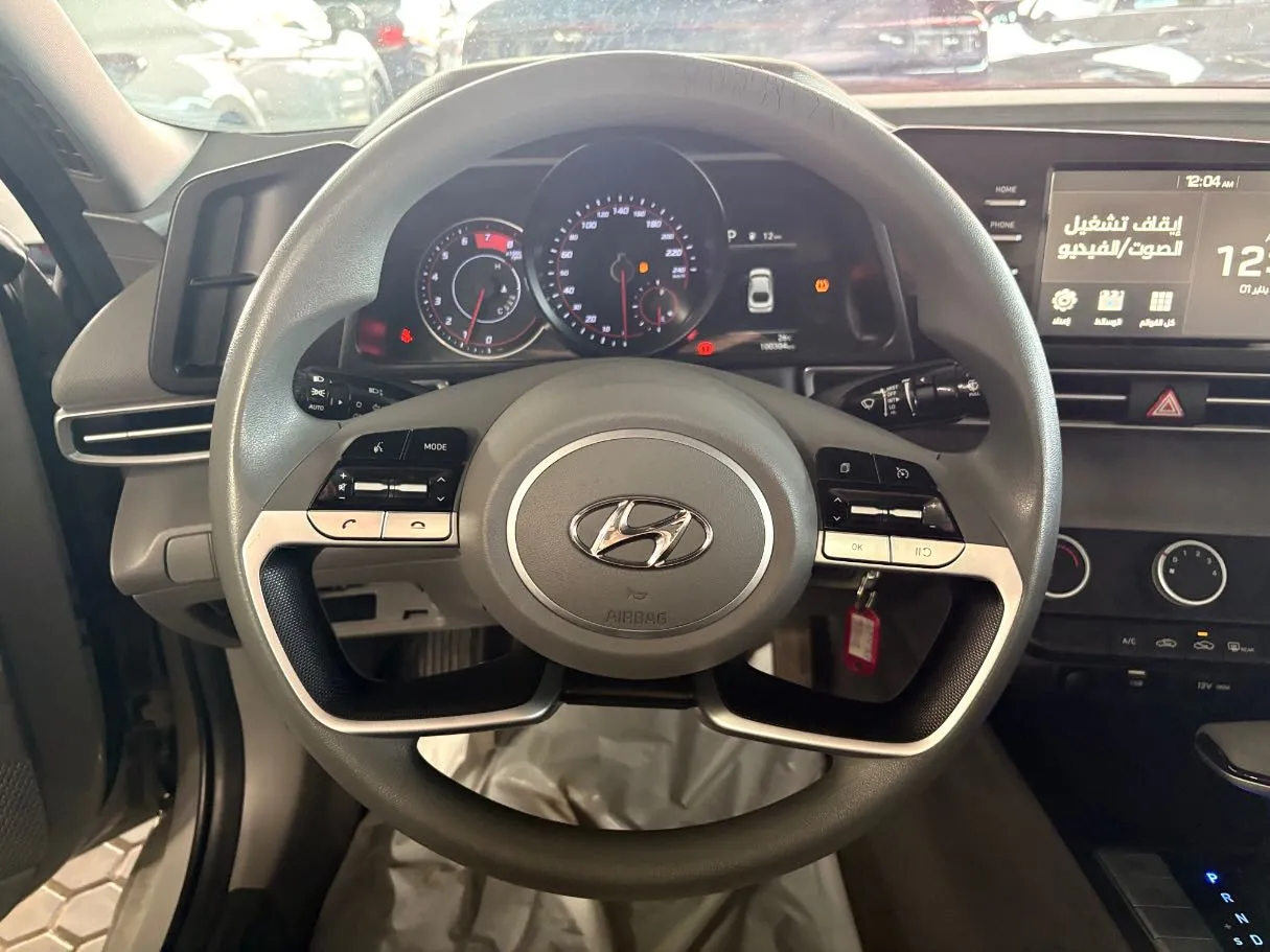 Car image 13