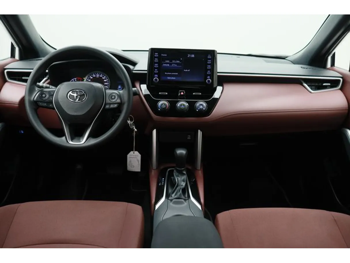 Car image 14