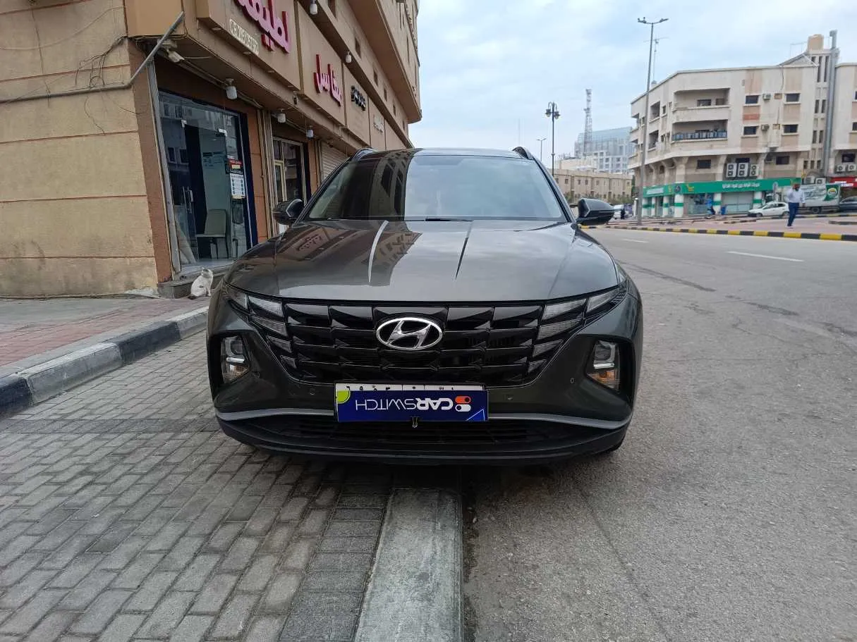Car image 2
