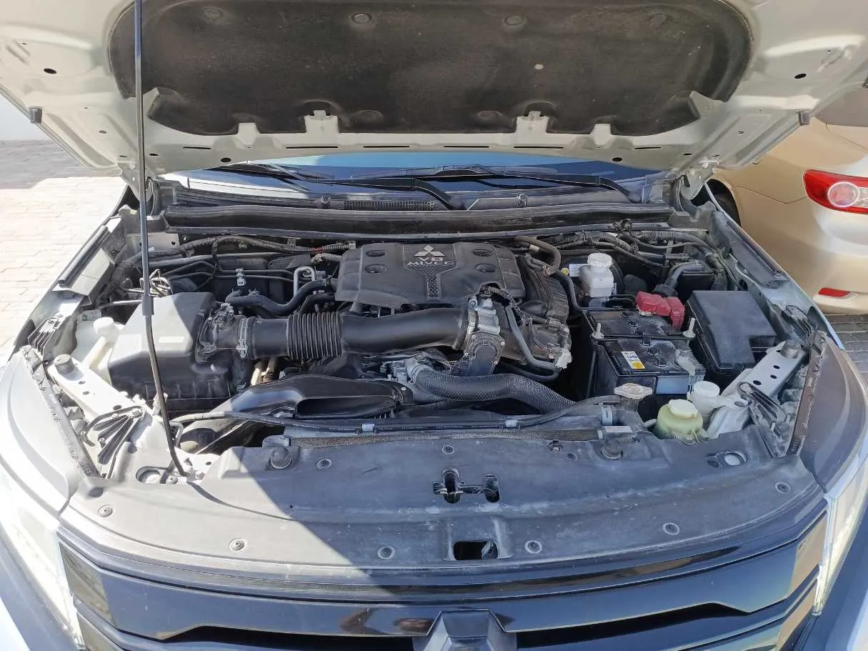 Car image 24
