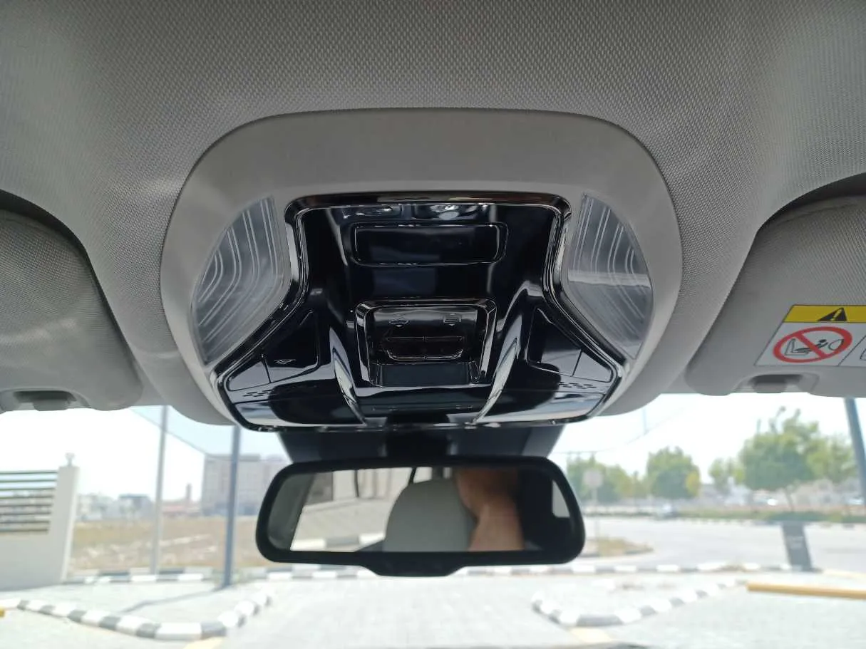 Car image 23