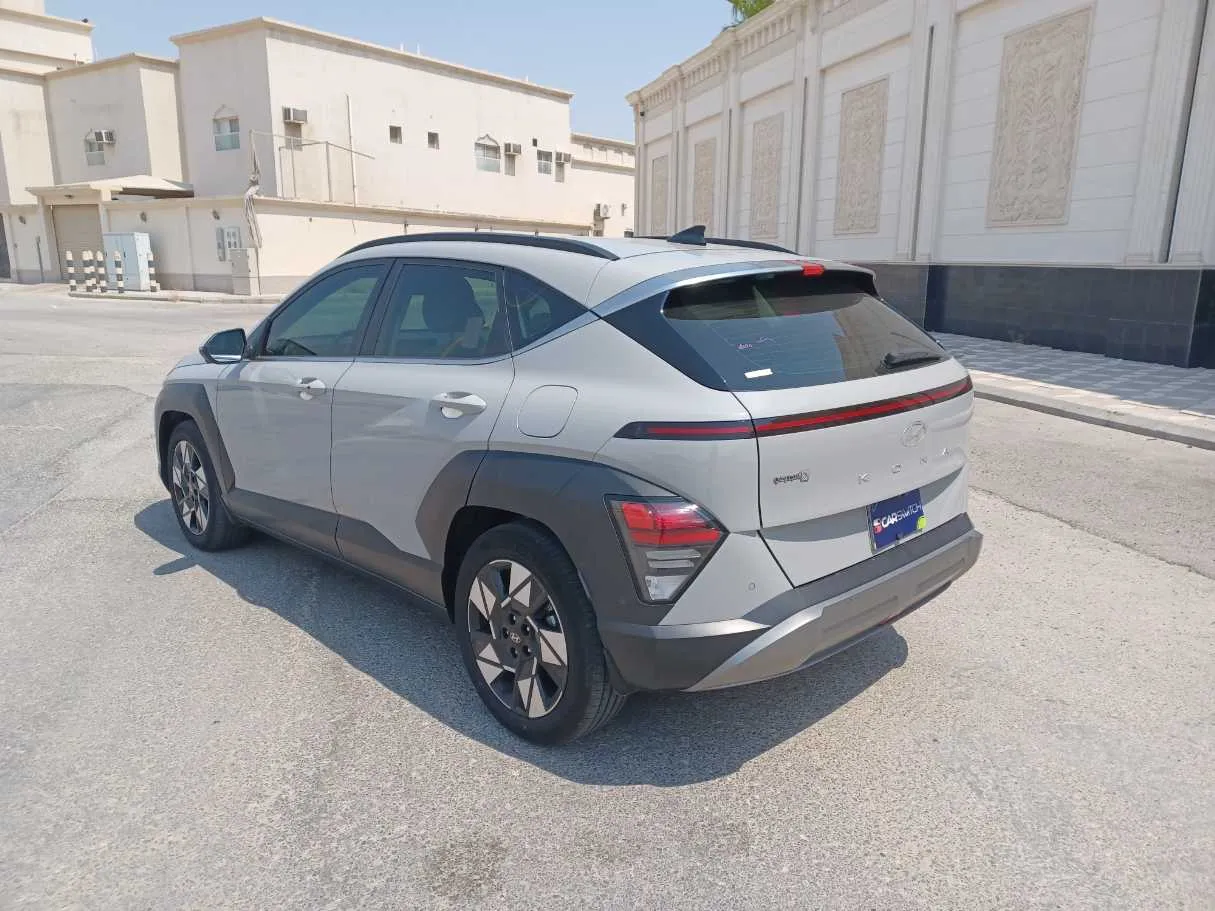 Car image 7