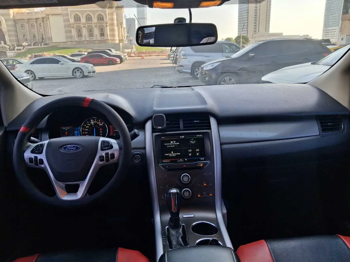Car image 15