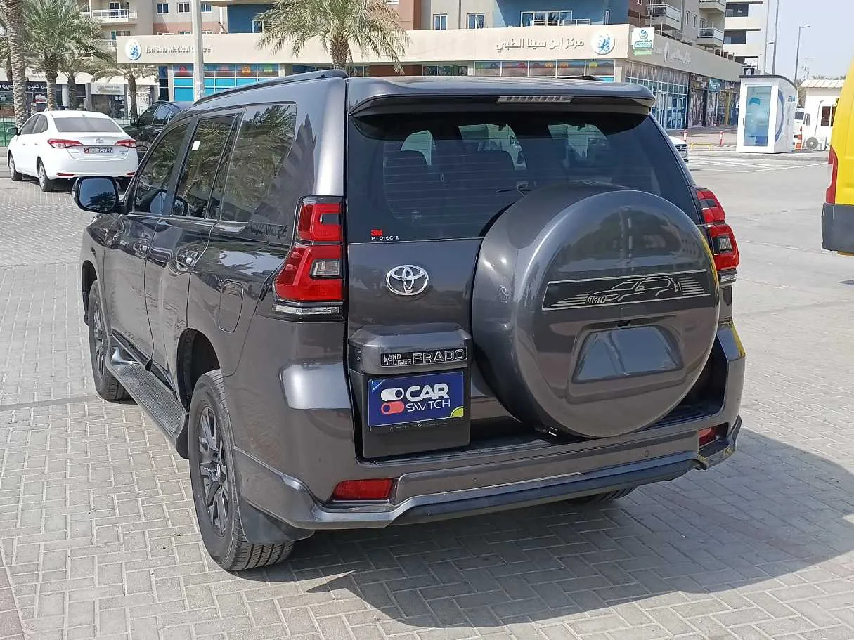 Car image 7