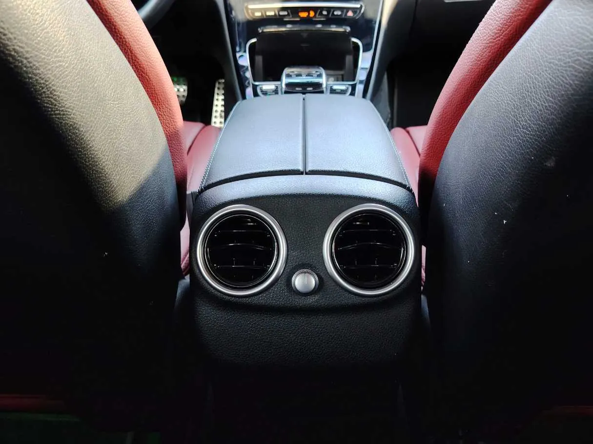 Car image 35