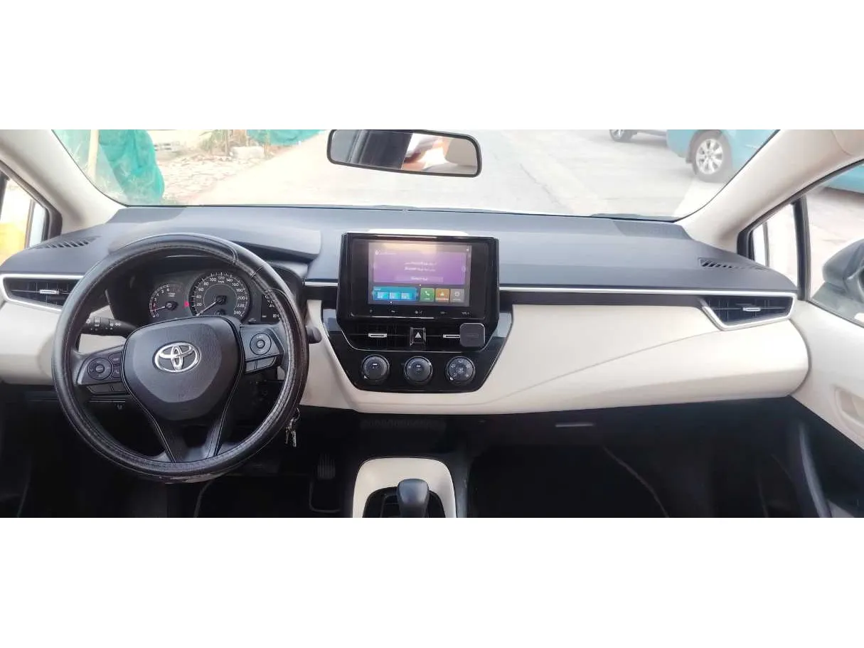 Car image 15
