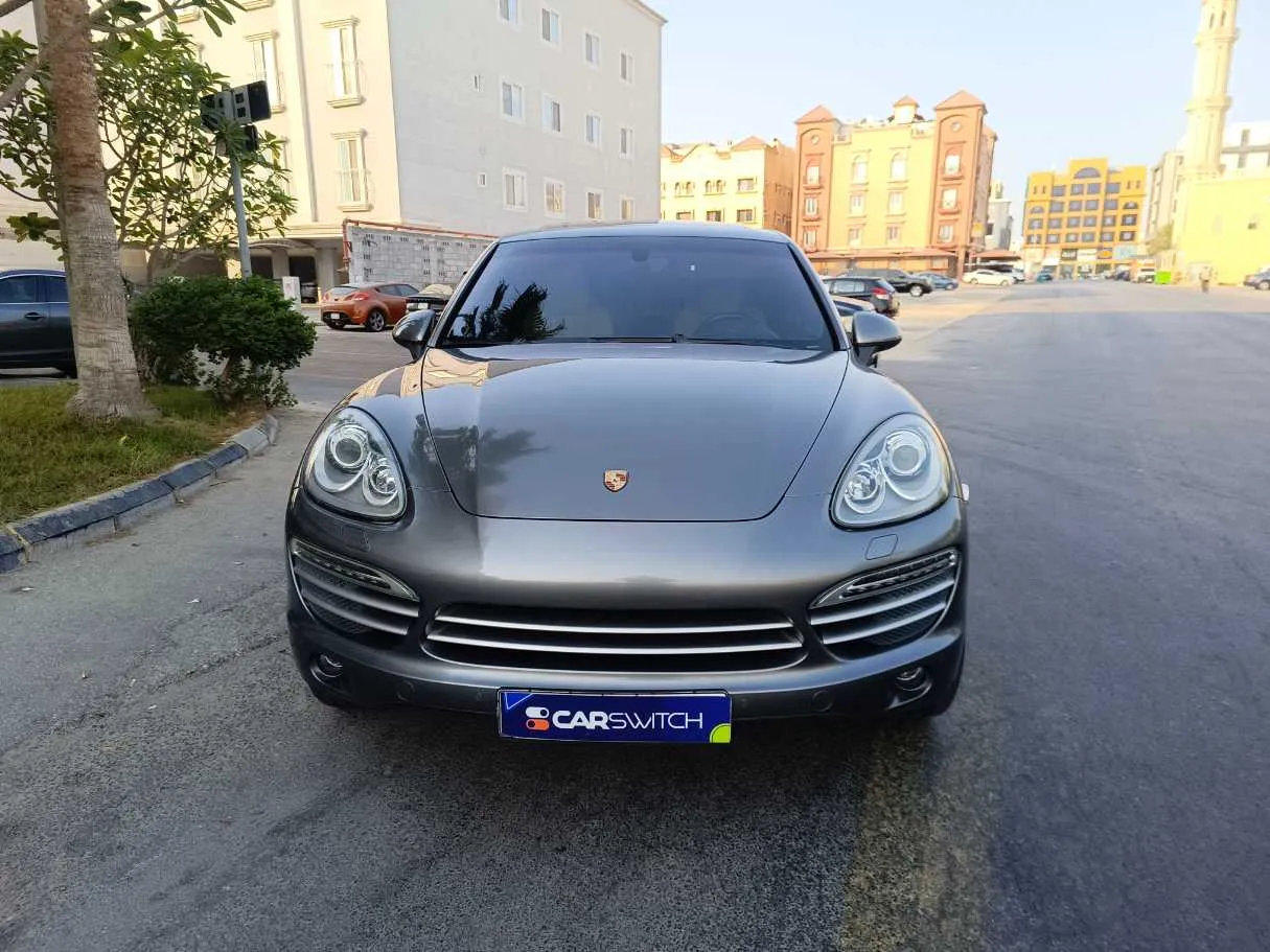 Car image 2
