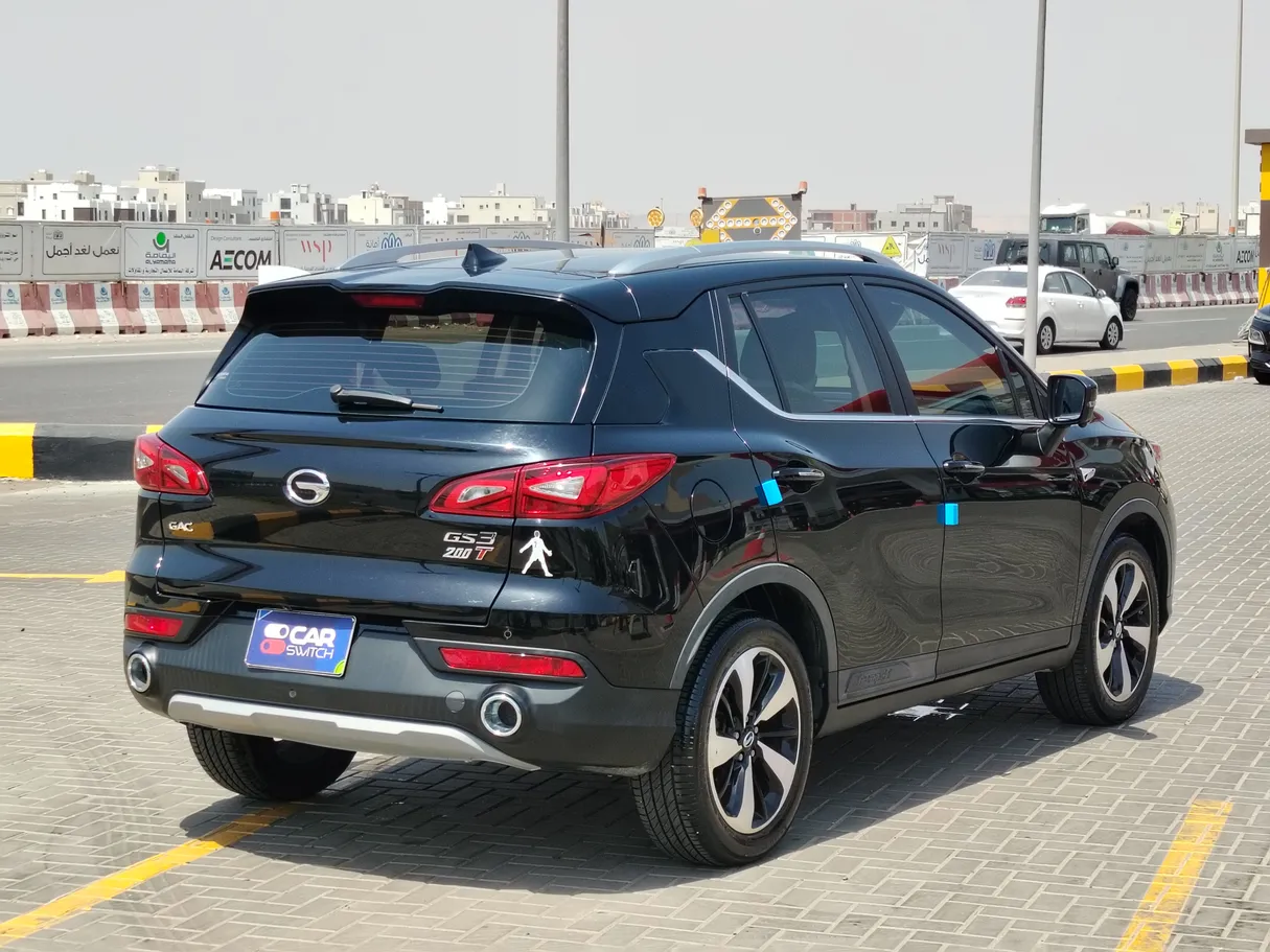 Car image 5