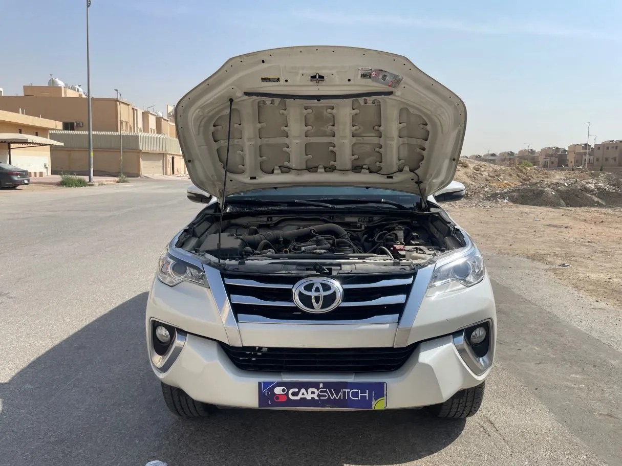 Car image 23