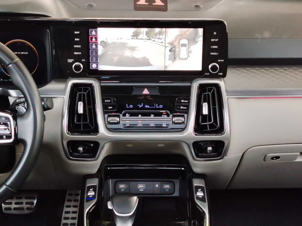 Car image 22