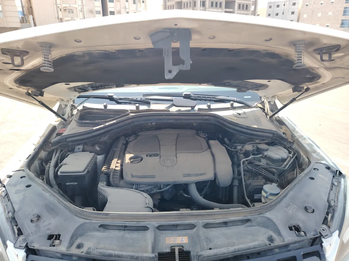 Car image 35