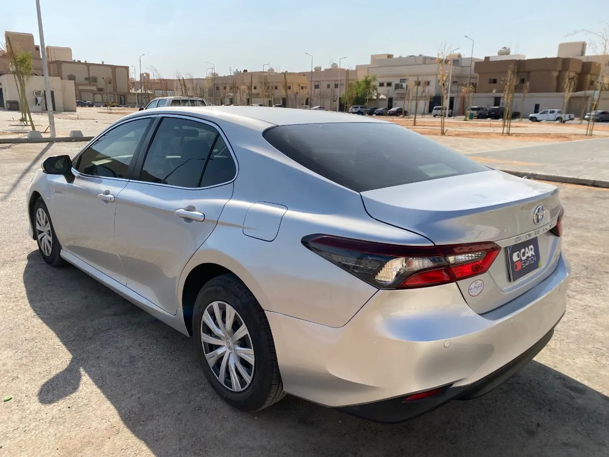 Car image 7
