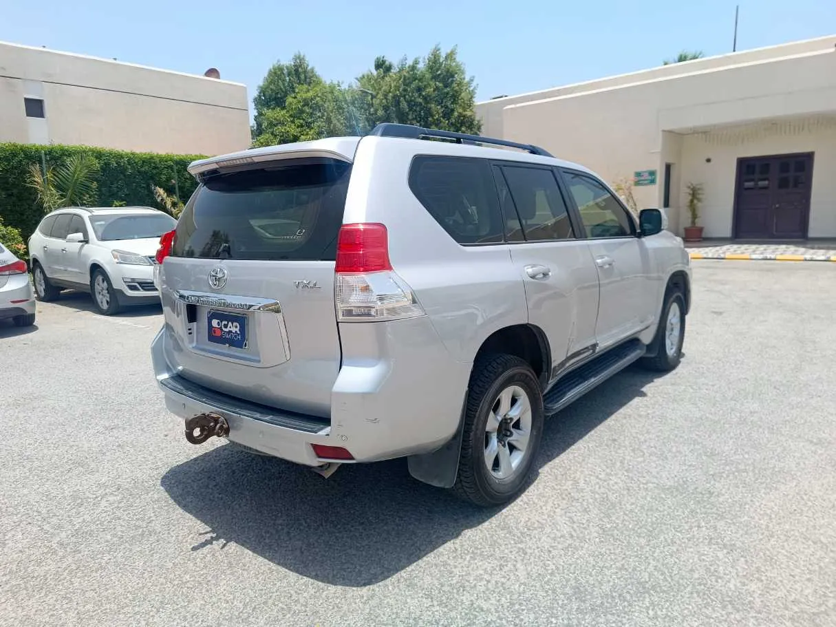 Car image 5