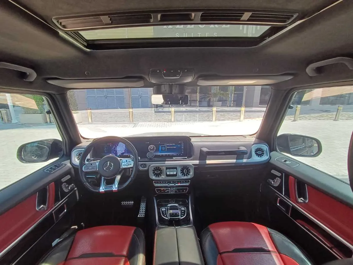 Car image 14