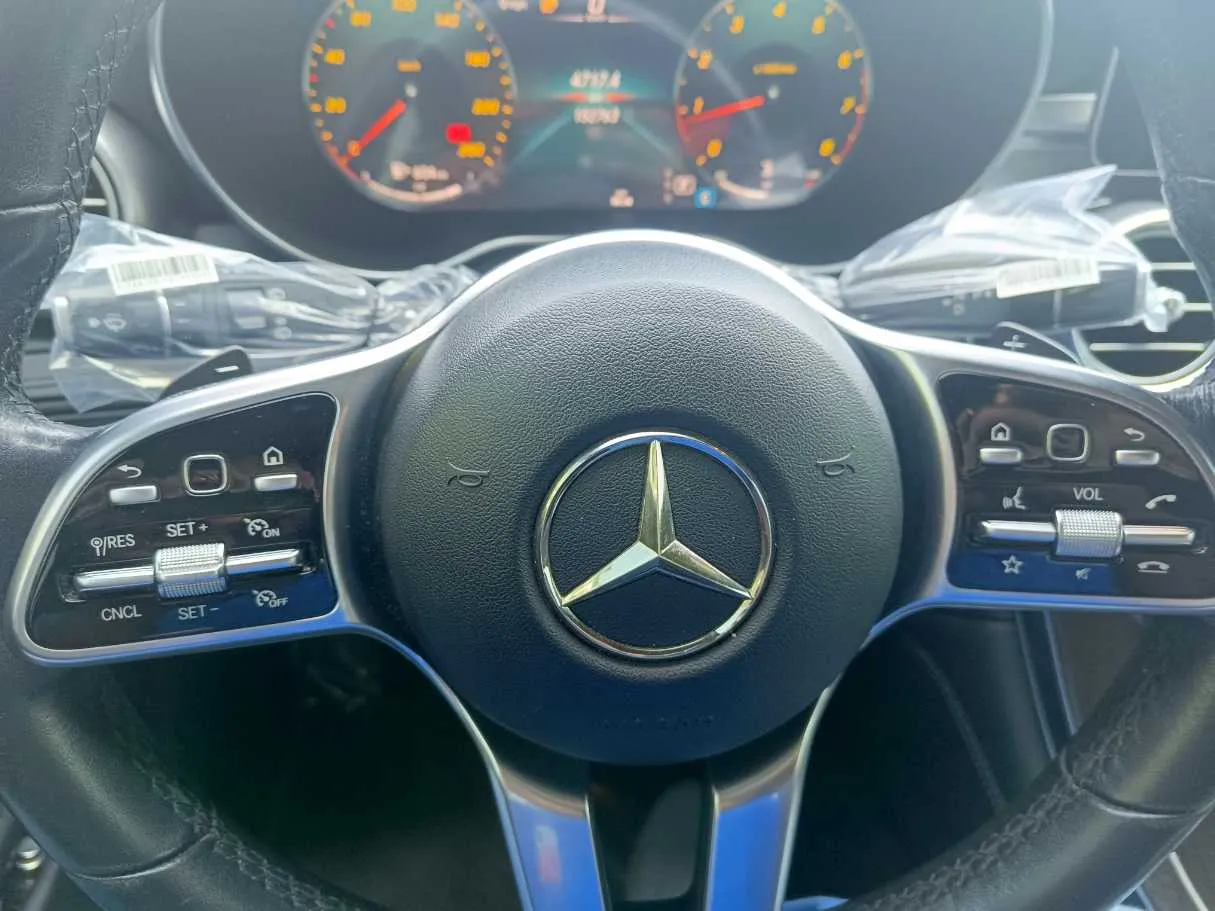 Car image 23
