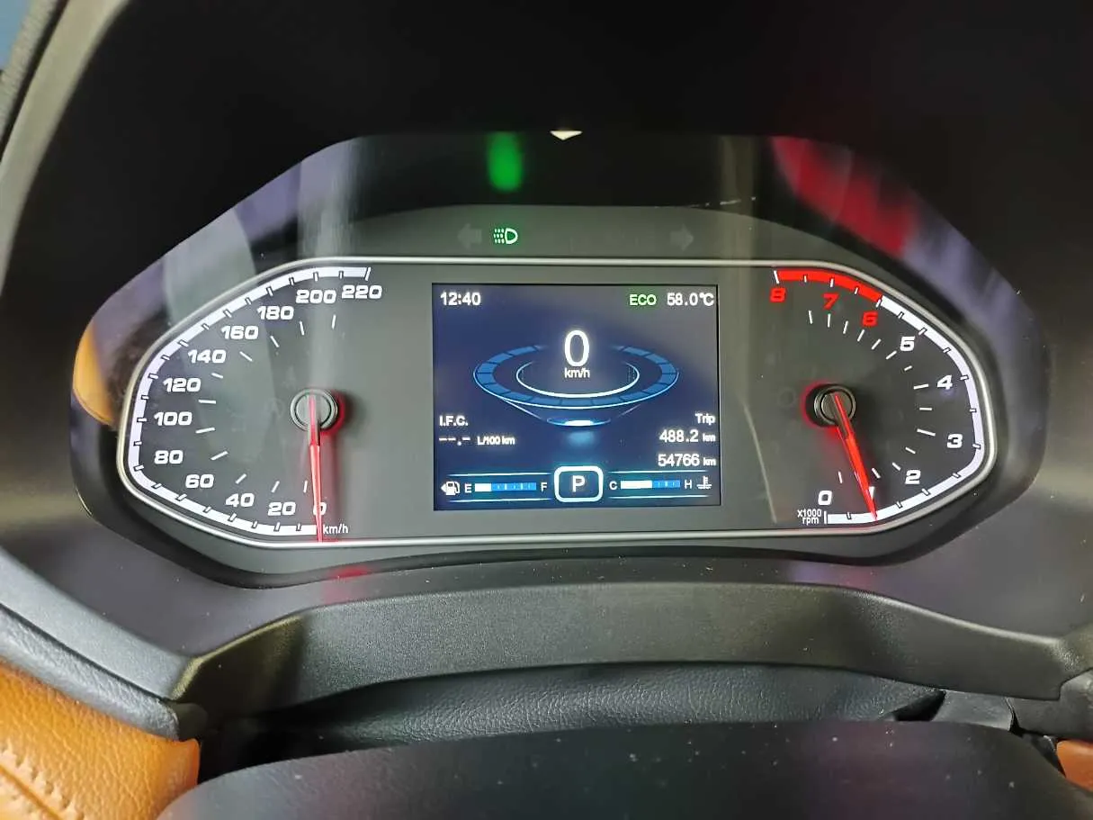Car image 17