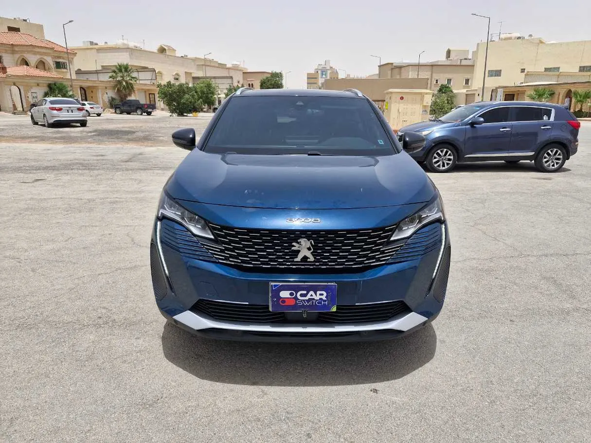Car image 2