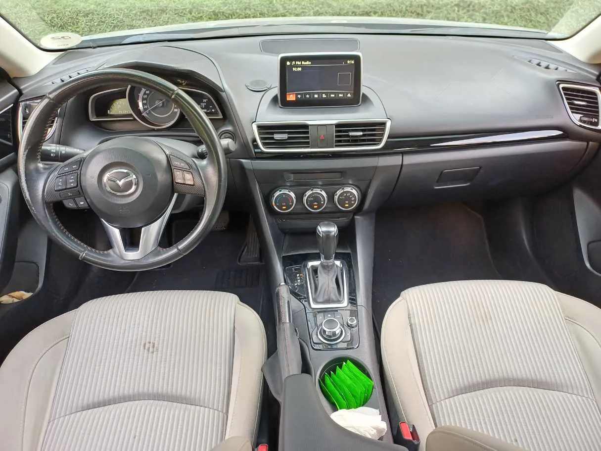 Car image 16