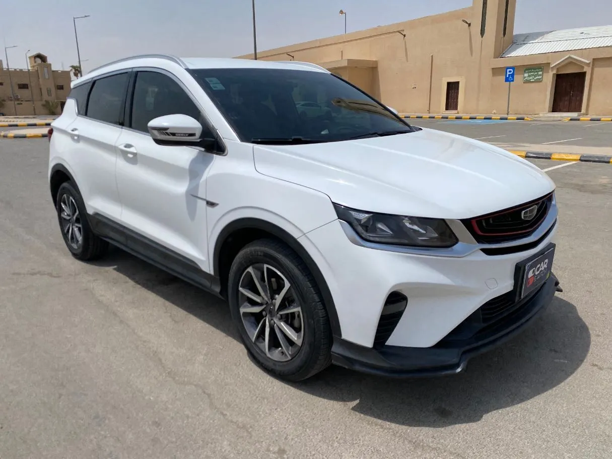 Car image 3