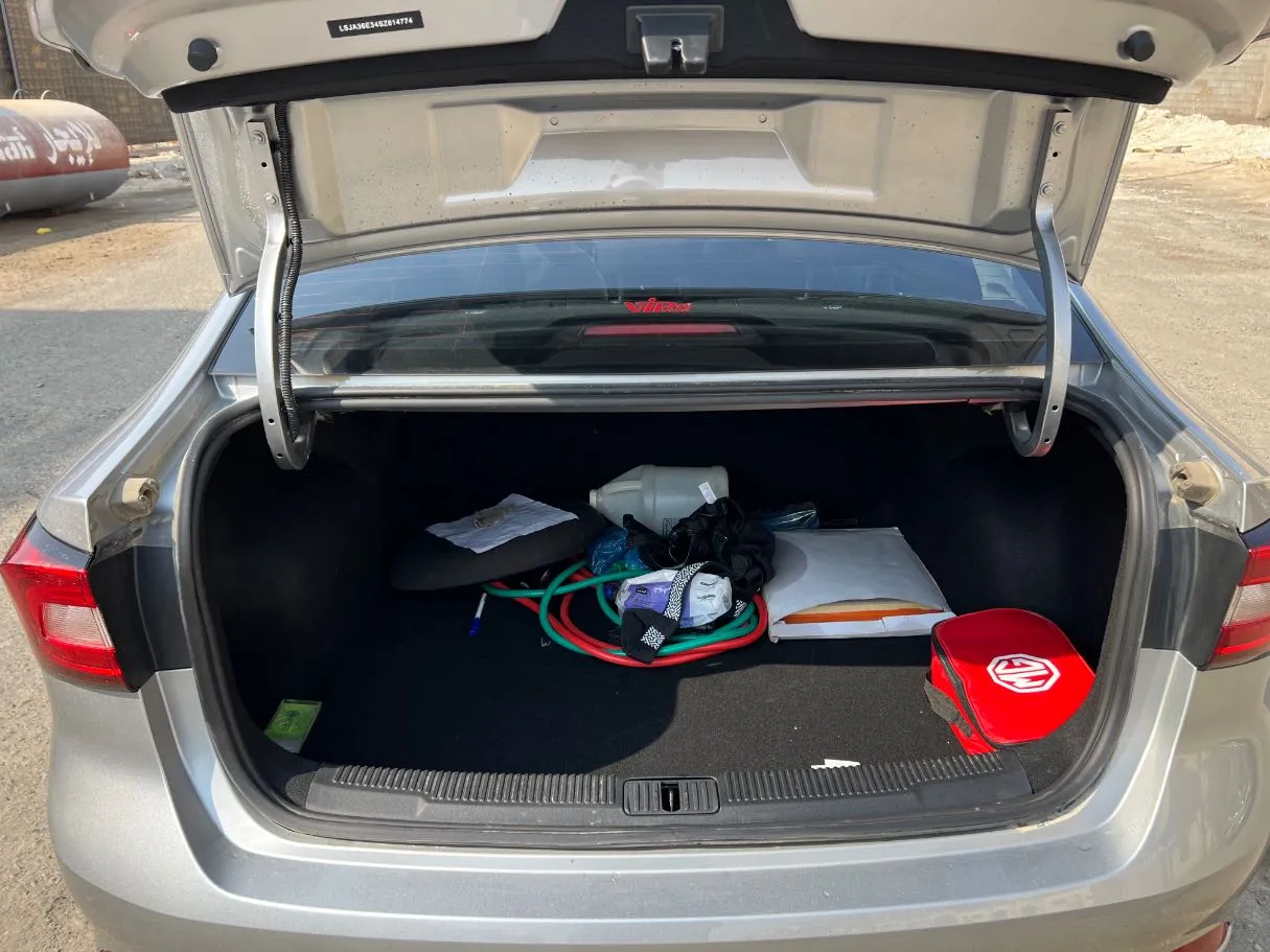 Car image 22