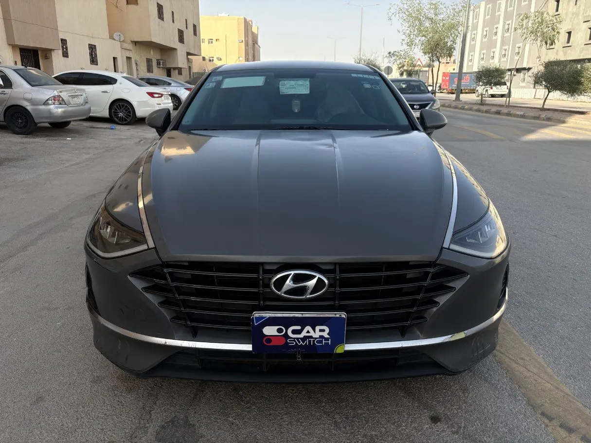 Car image 2