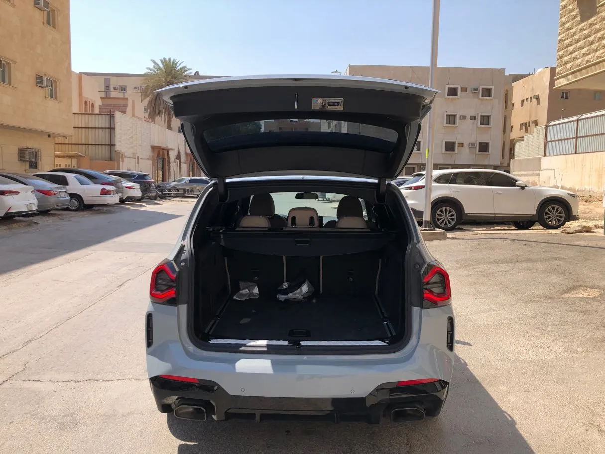 Car image 20