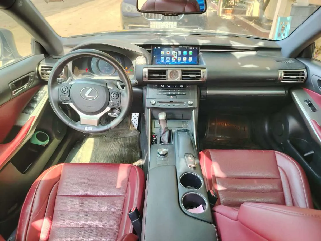 Car image 21