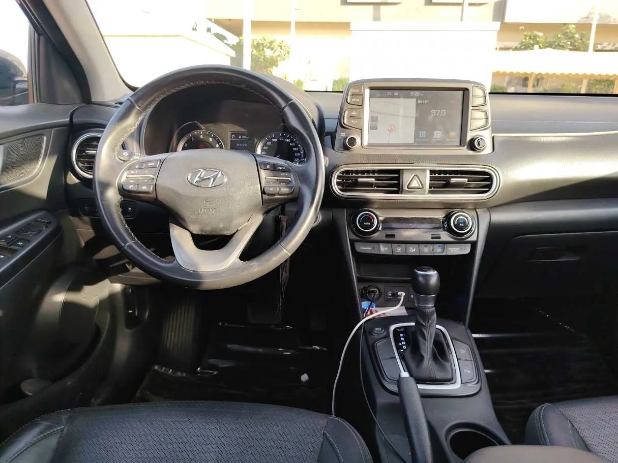 Car image 22