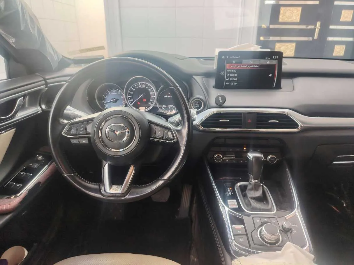 Car image 18