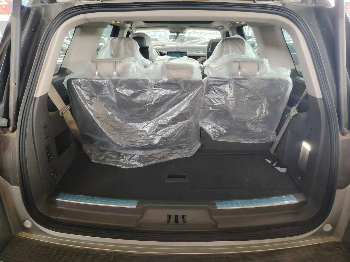 Car image 42