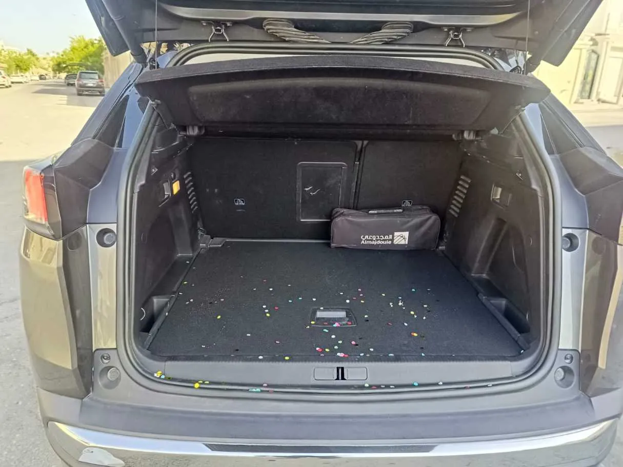 Car image 28