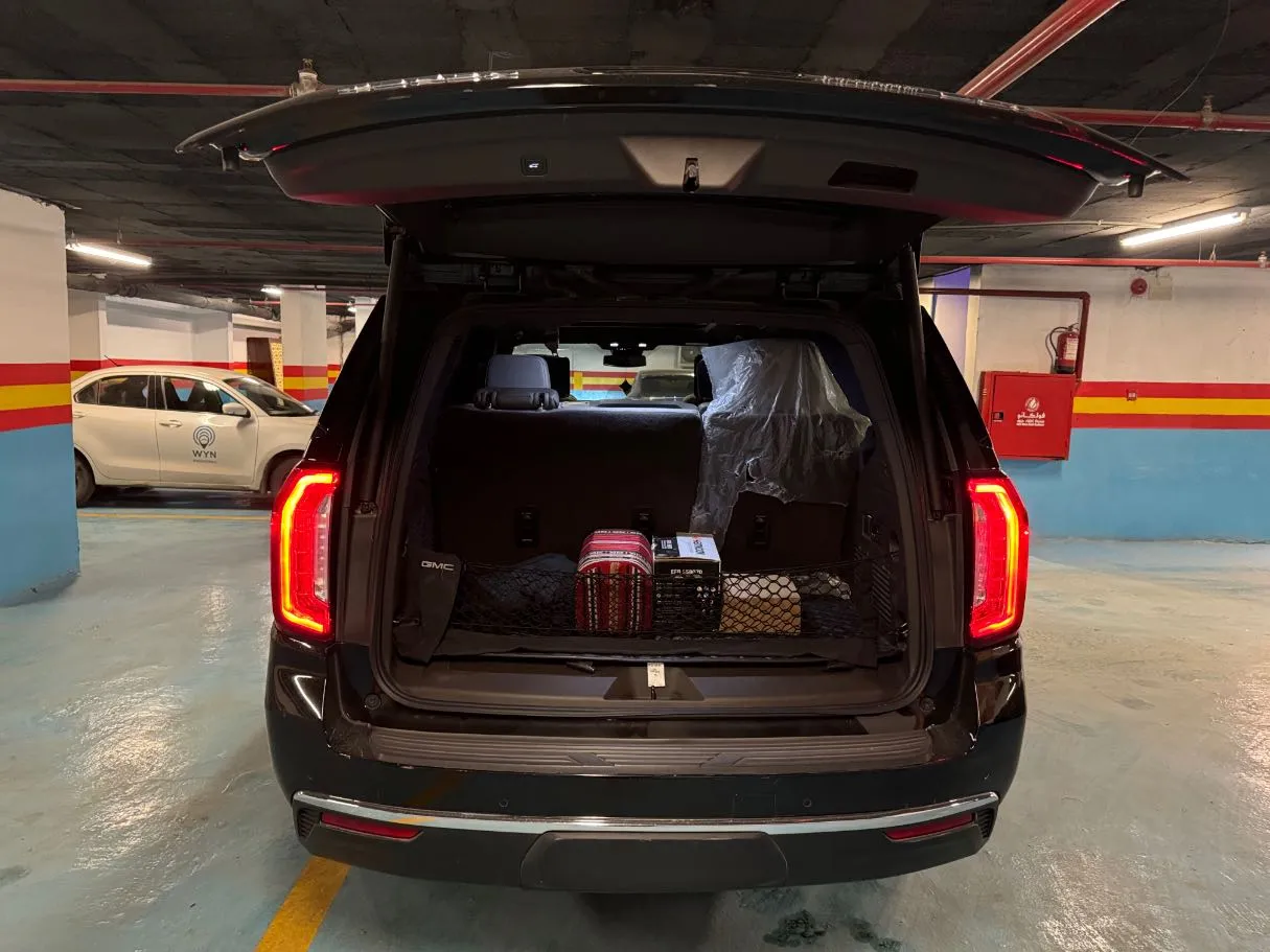 Car image 24