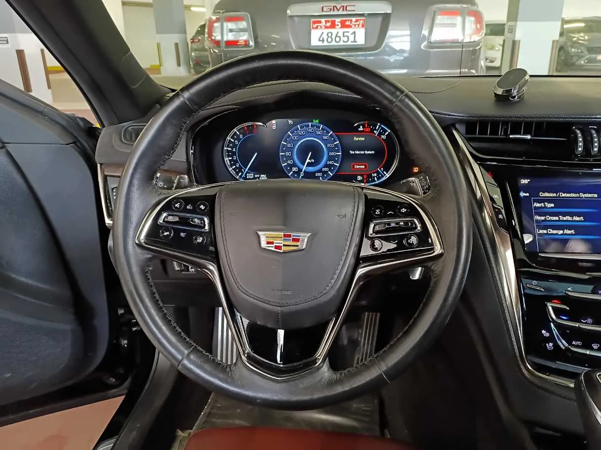 Car image 17