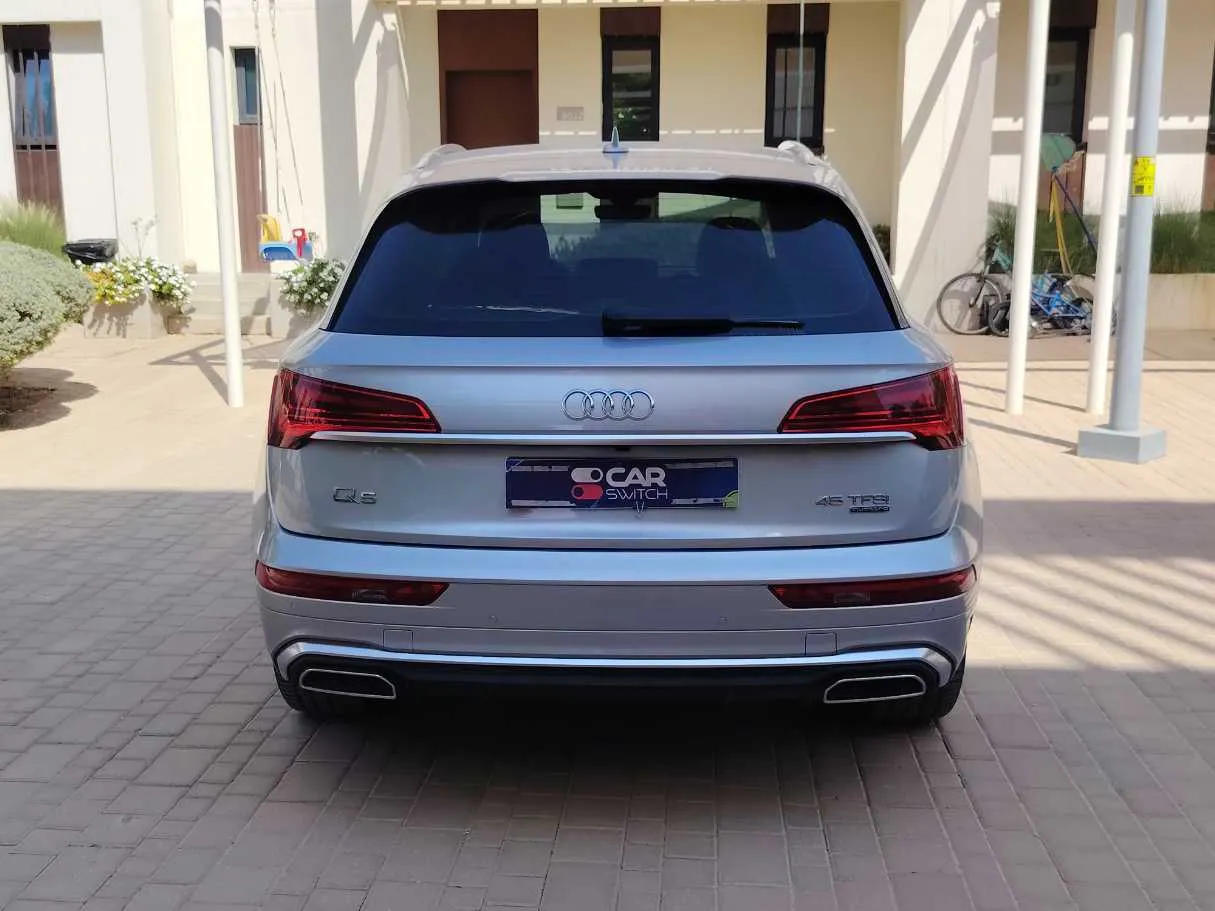 Car image 6
