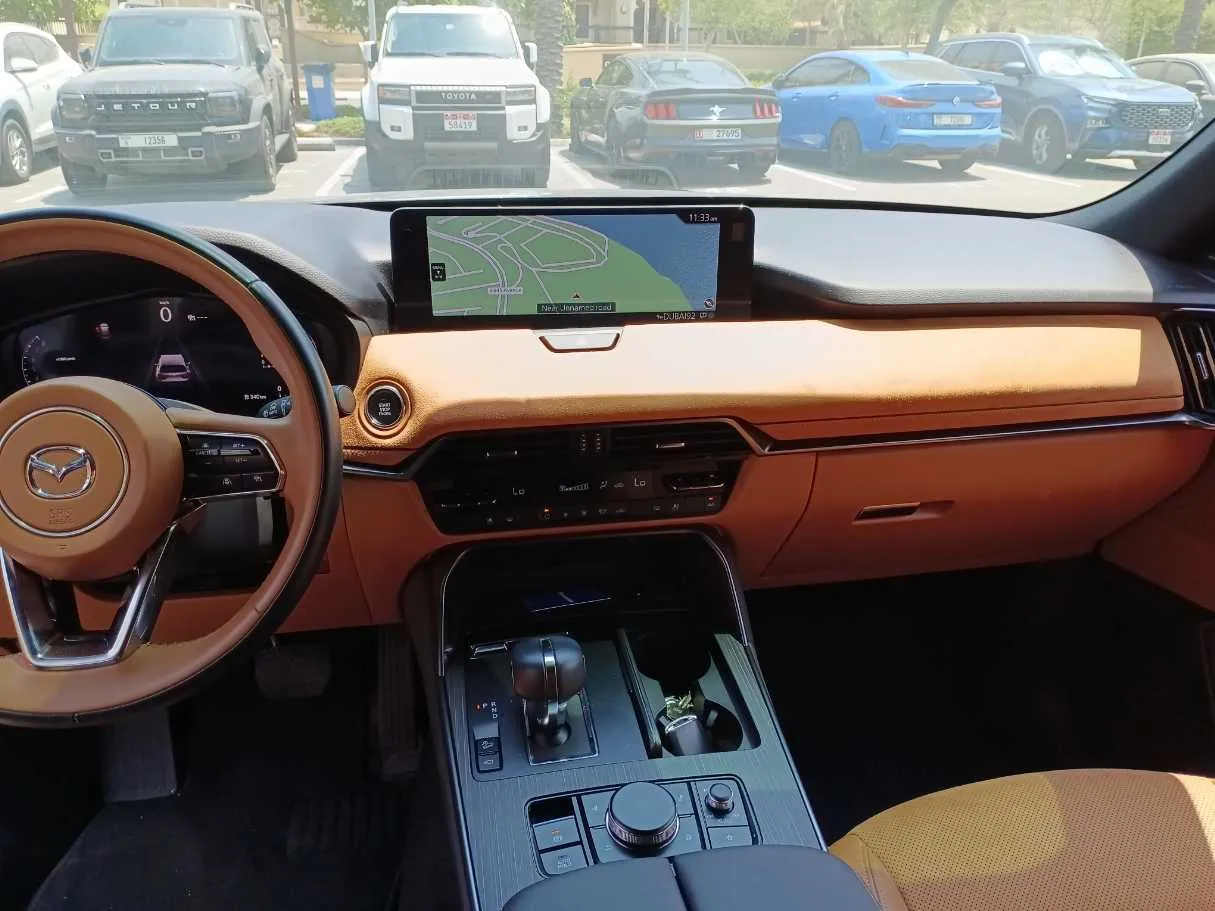 Car image 15