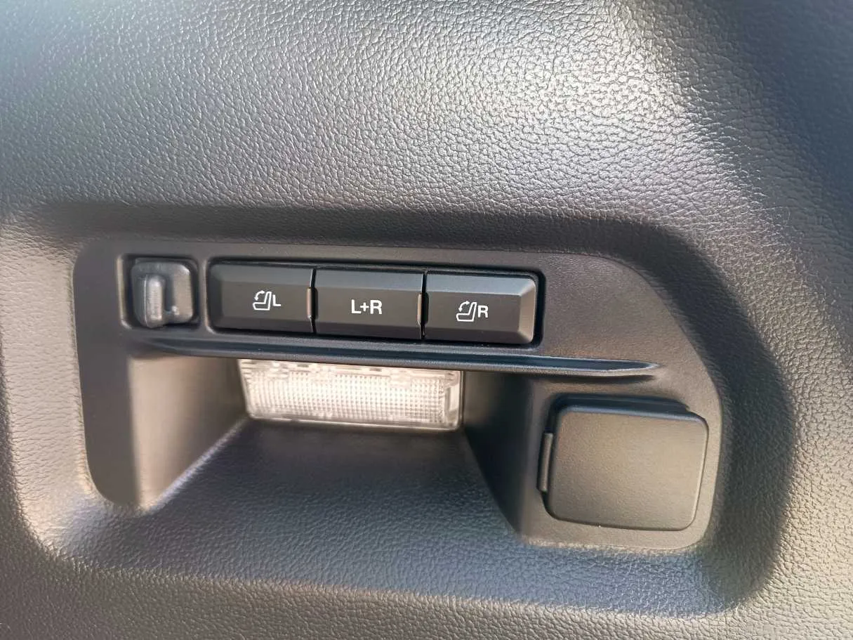 Car image 39
