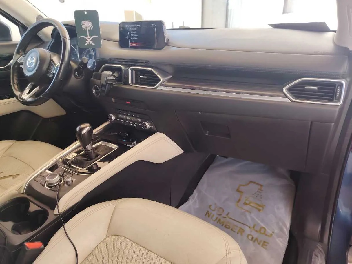 Car image 24
